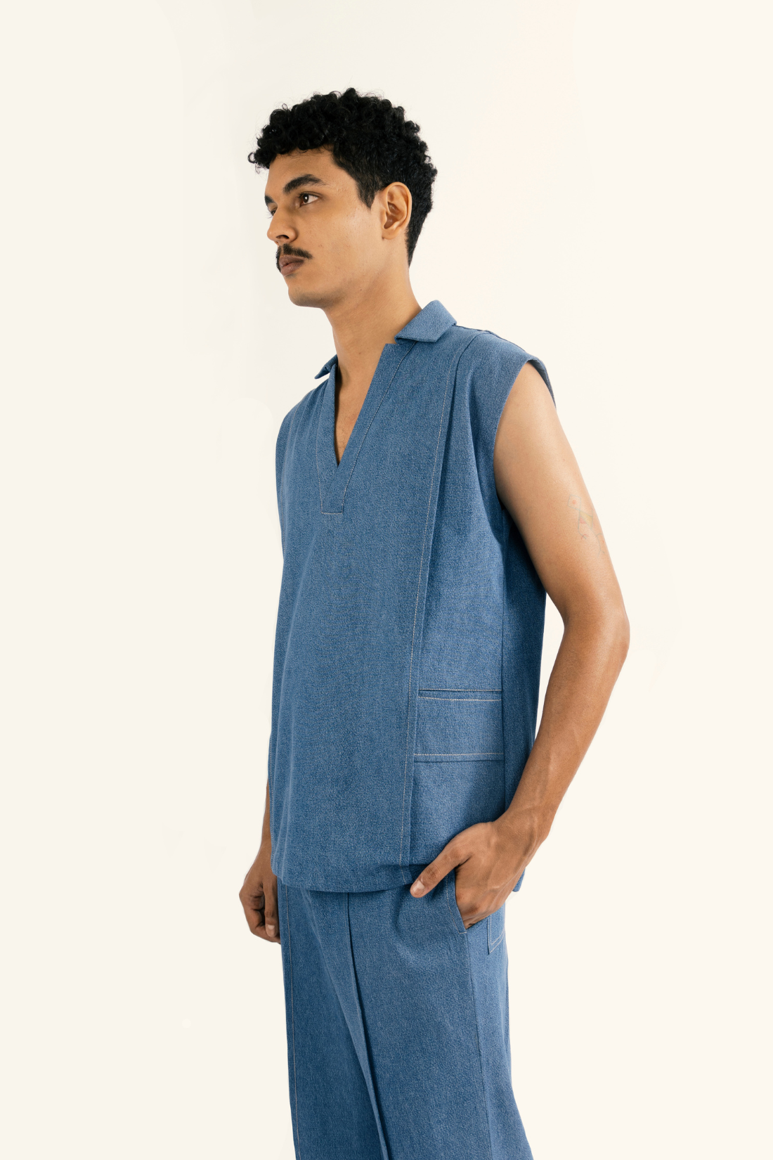 OPEN COLLAR VEST, a product by Oshin