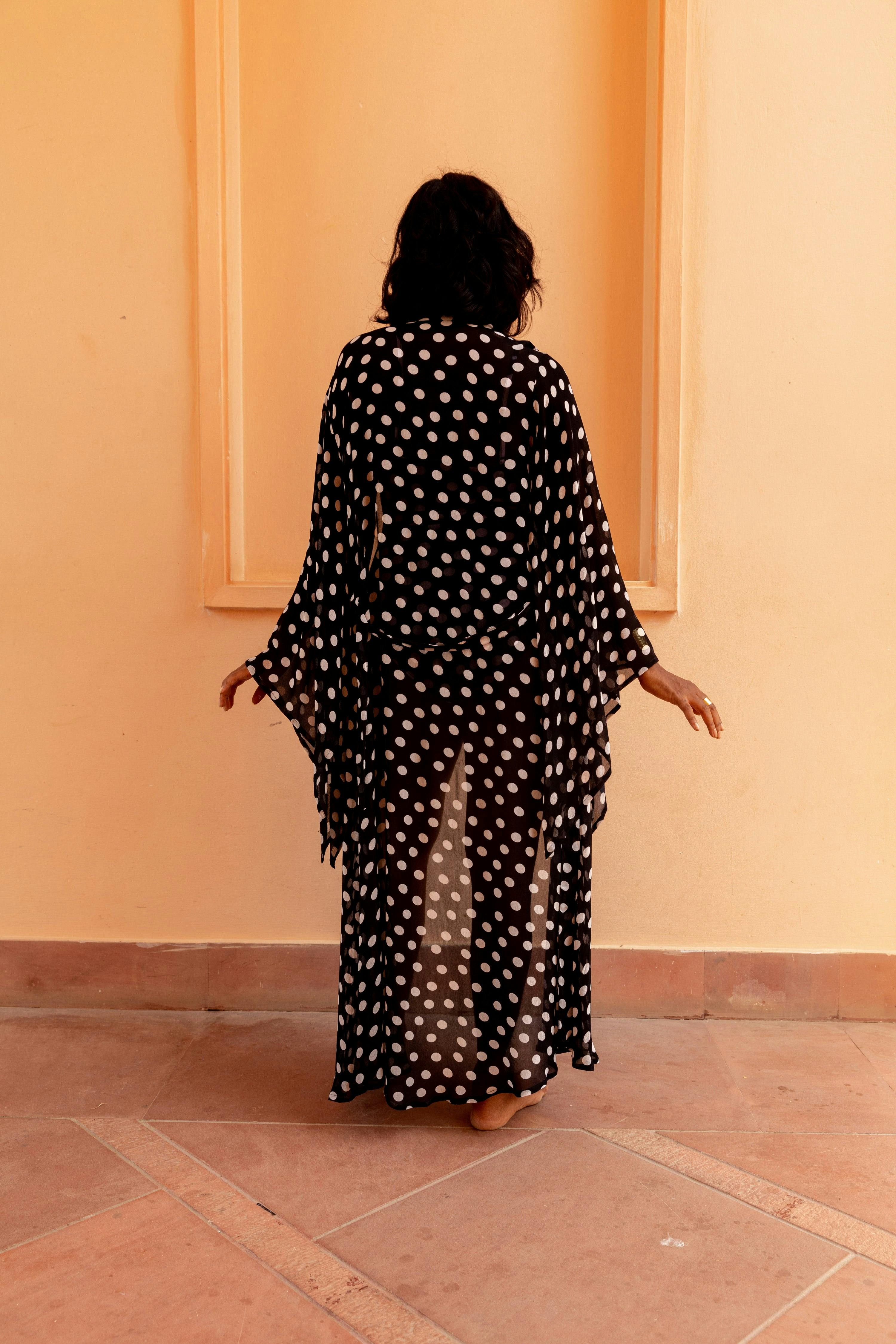 Thumbnail preview #3 for Kaftaan with Butterfly Sleeves - Noir Dot