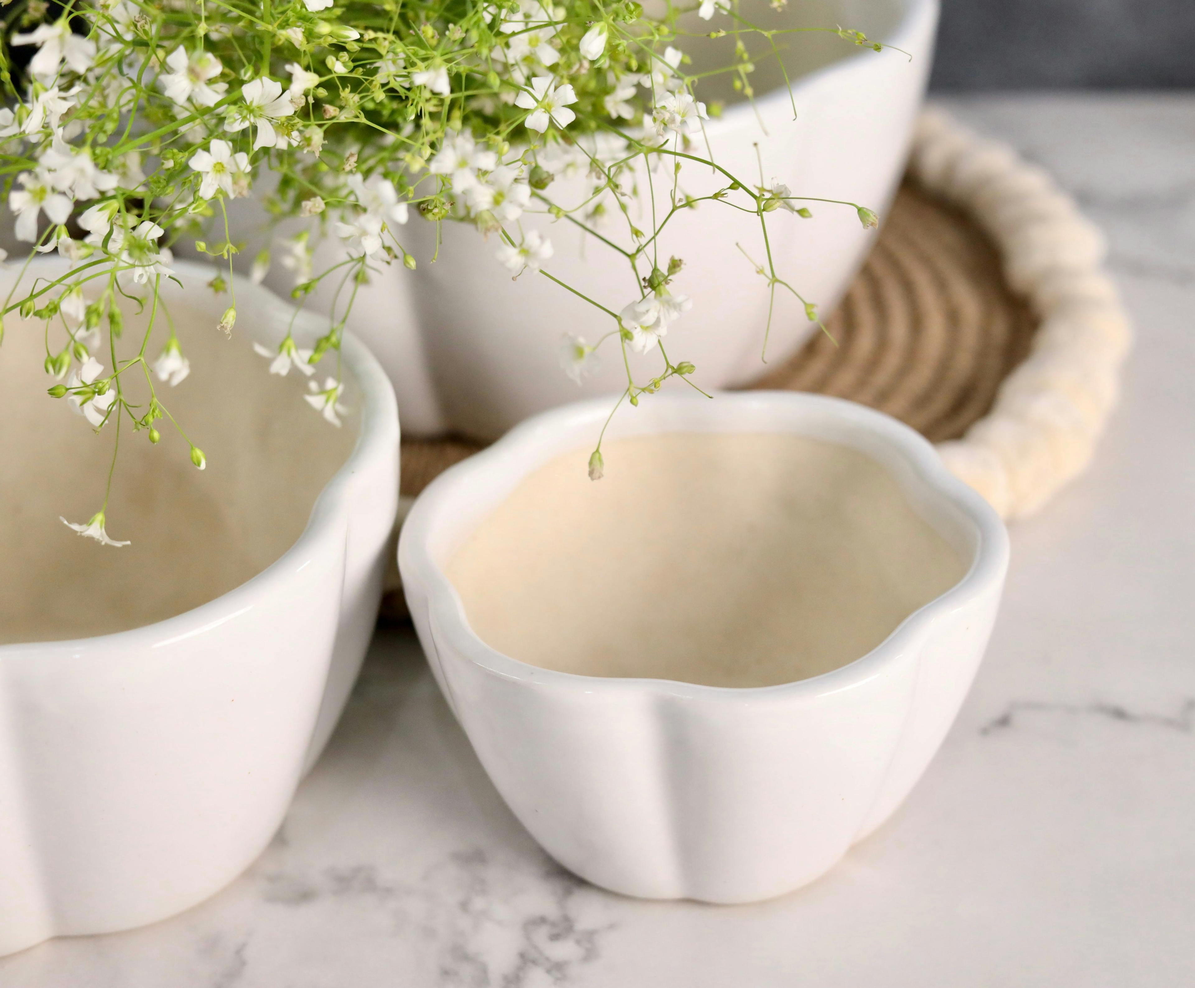 Thumbnail preview #2 for 3 piece White Flower shaped Planter Set