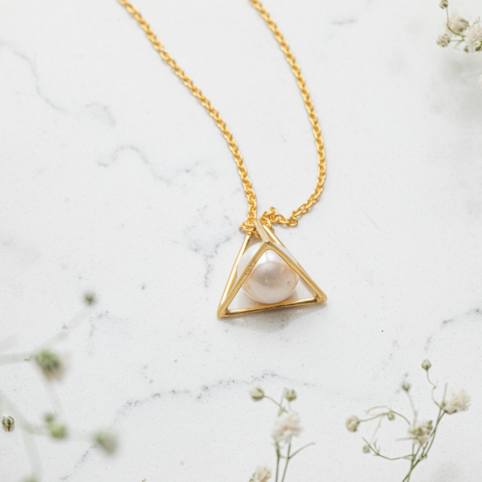 Thumbnail preview #2 for Pyramid pendant