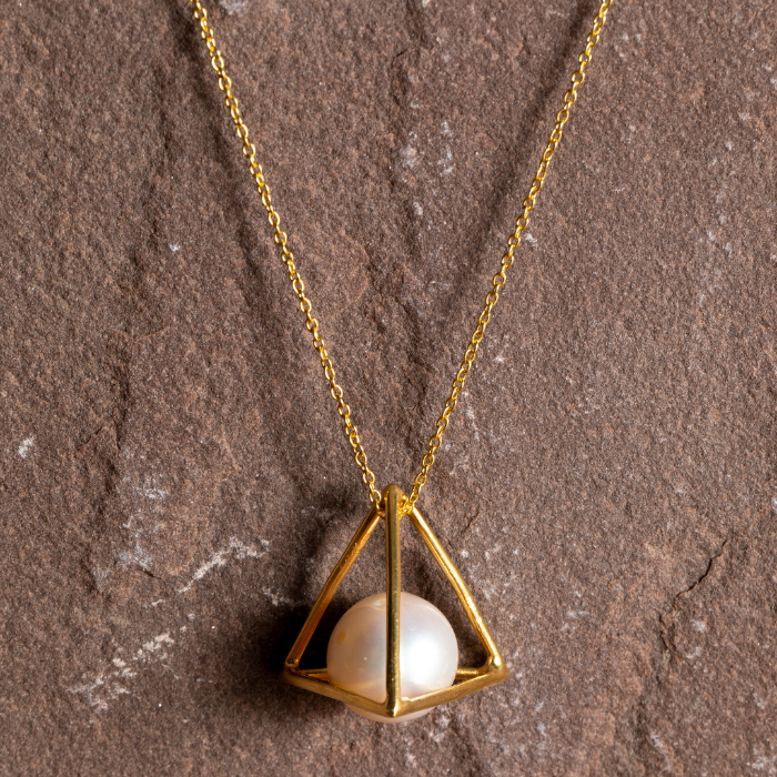 Thumbnail preview #3 for Pyramid pendant