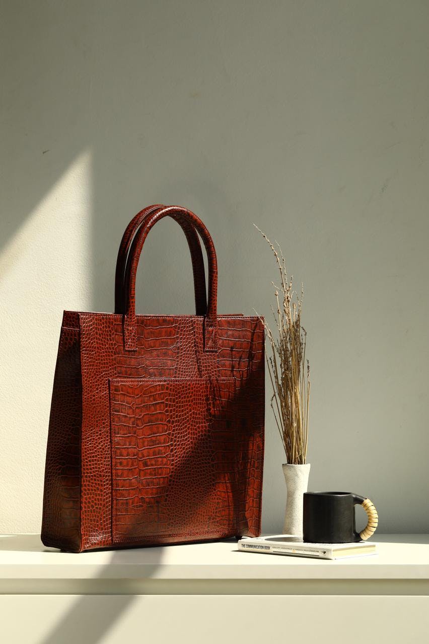 Box Tote Aria, a product by Mistry 