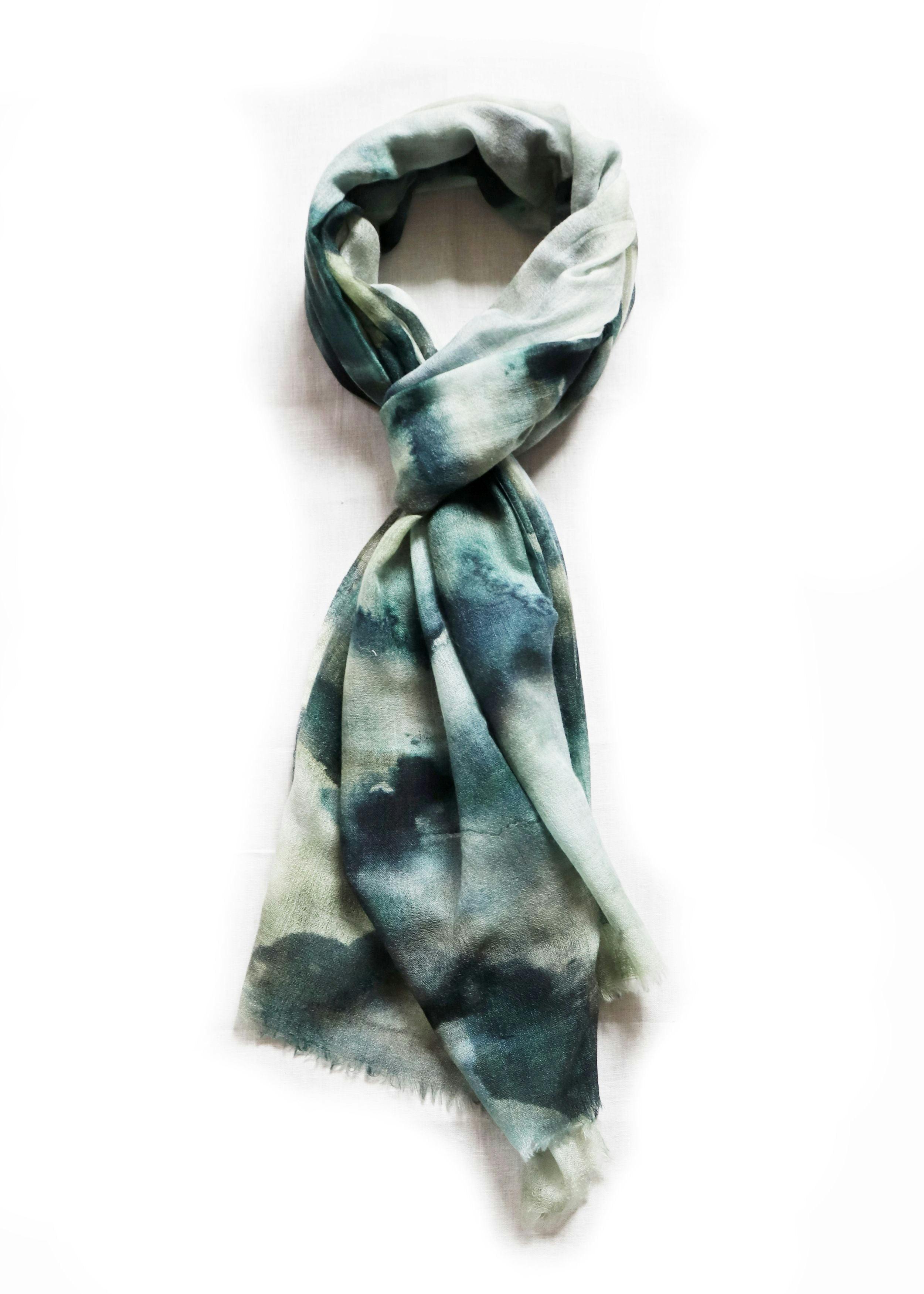 Thumbnail preview #4 for Camouflaged clouds scarf
