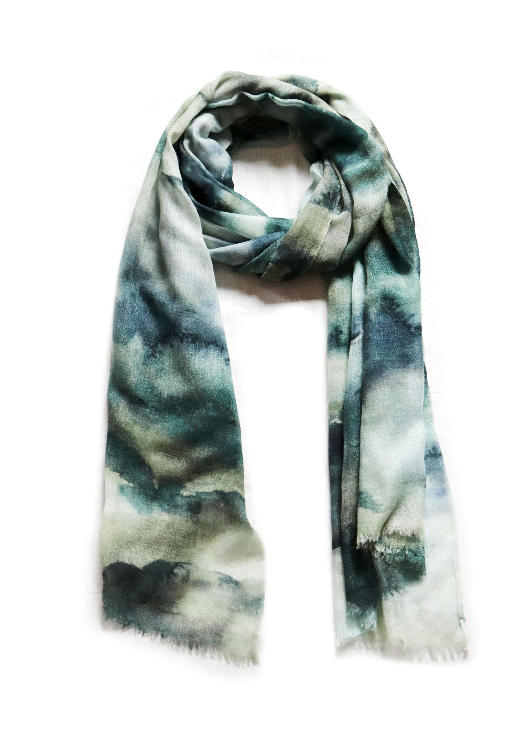 Thumbnail preview #1 for Camouflaged clouds scarf