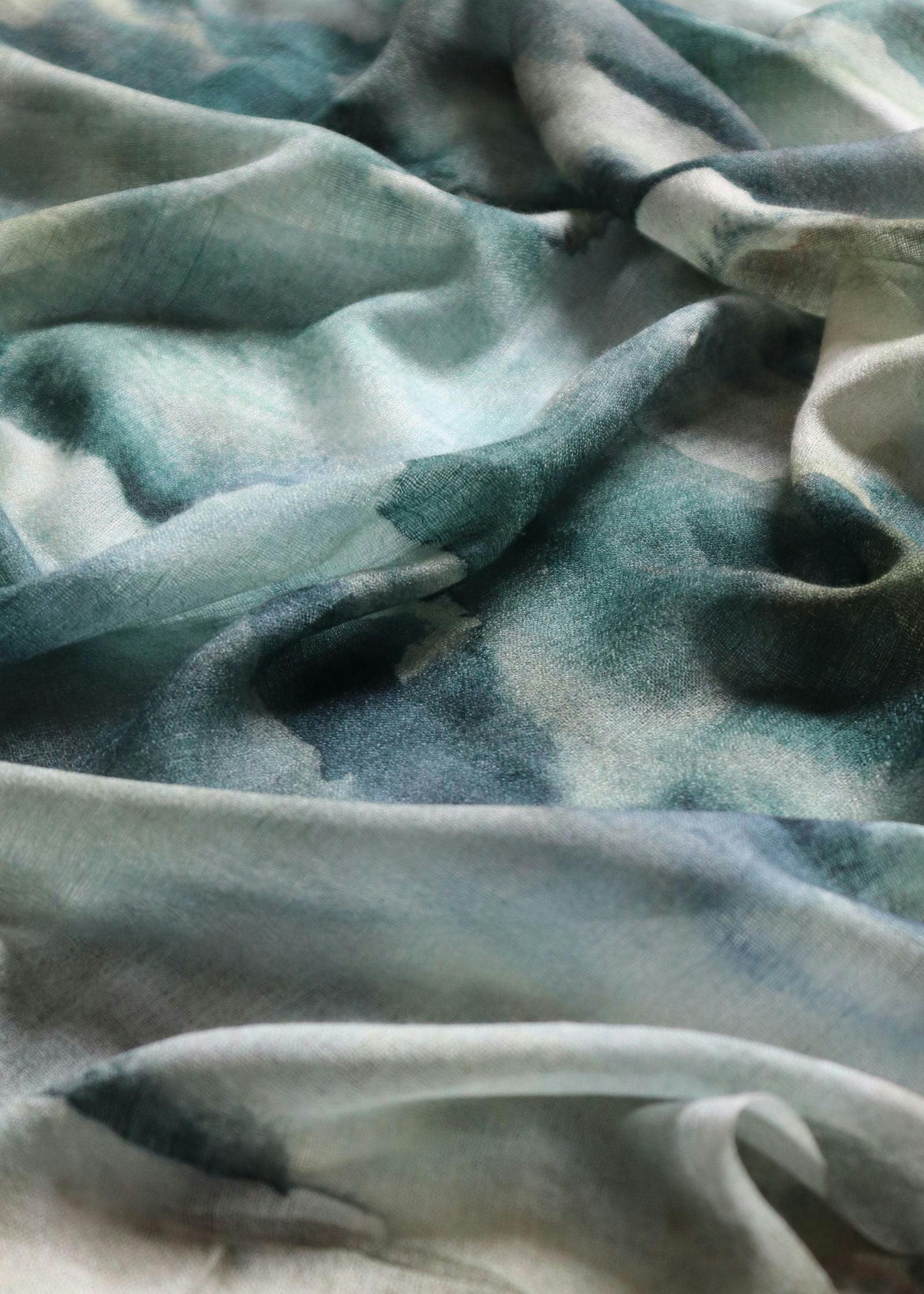 Thumbnail preview #2 for Camouflaged clouds scarf