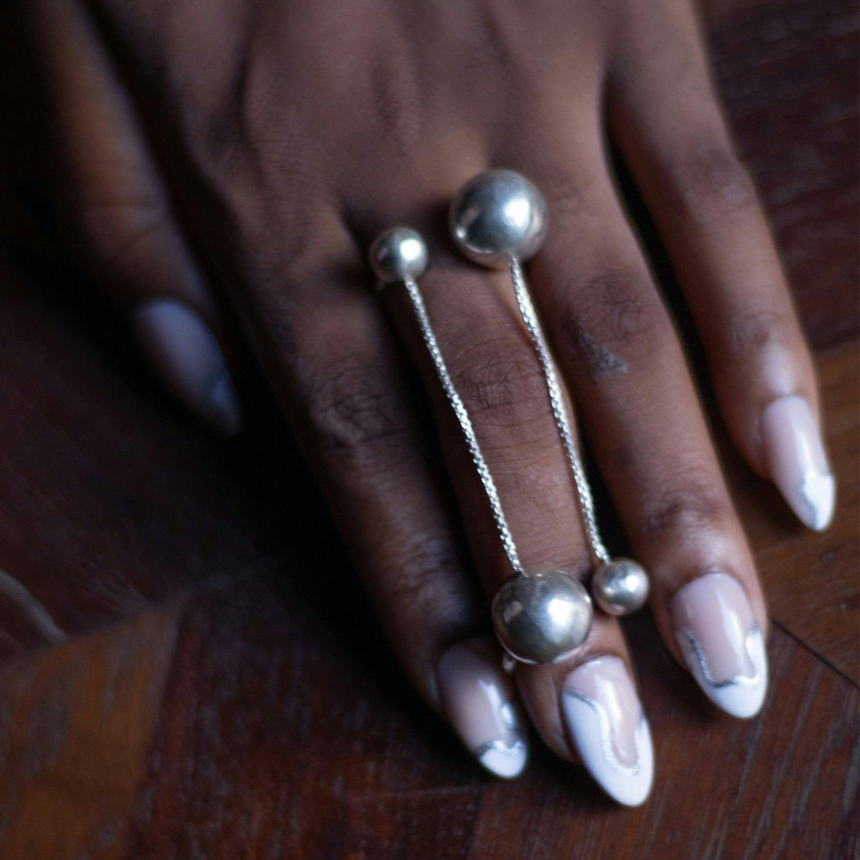 Thumbnail preview #1 for Deco Silver Chain Ring Maxi