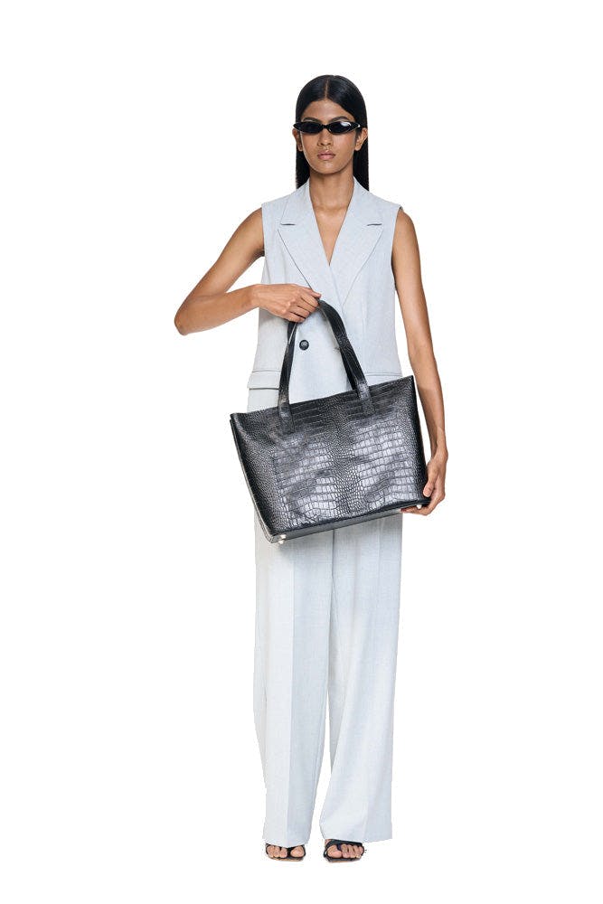 Basic Tote Croc Black, a product by Mistry 