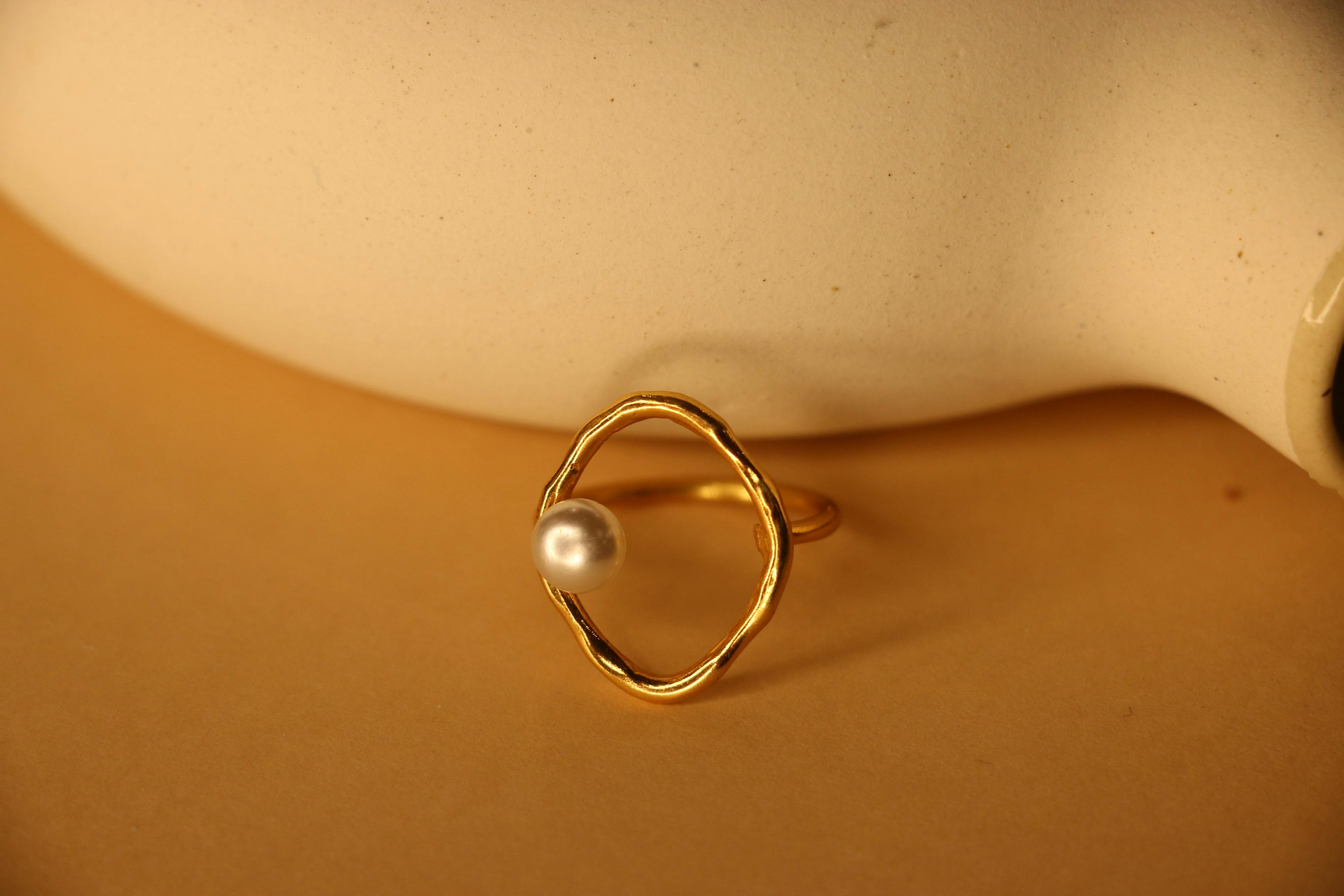 Pearl round ring, a product by The Jewel Closet Store