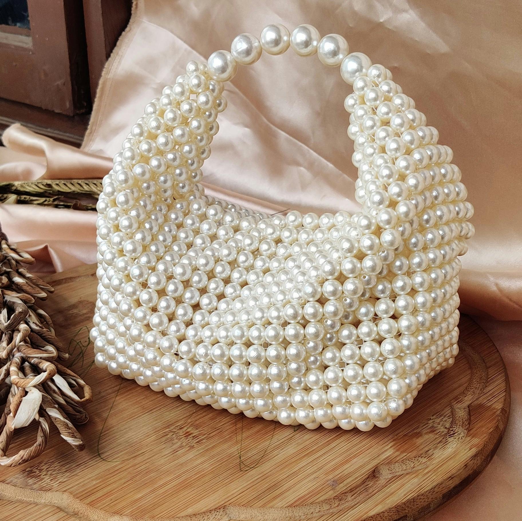 The Jennifer Pearl Bag, a product by Clutcheeet