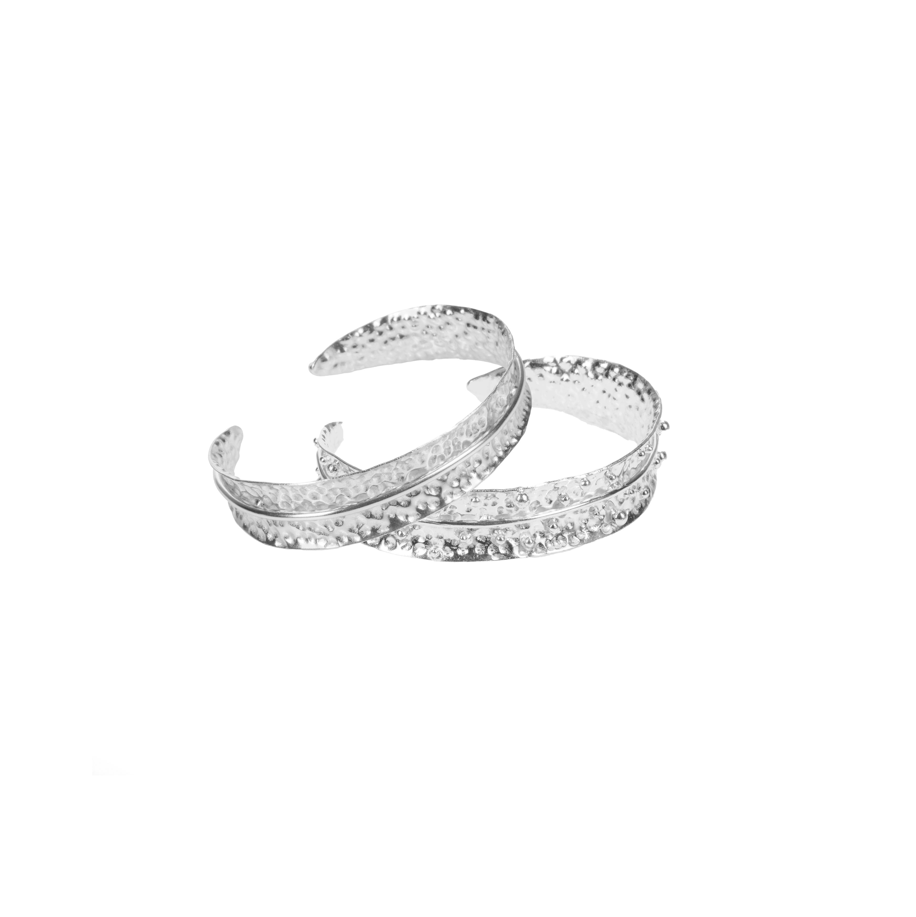 Thumbnail preview #0 for DIRA BANGLE MORNING DEW SILVER