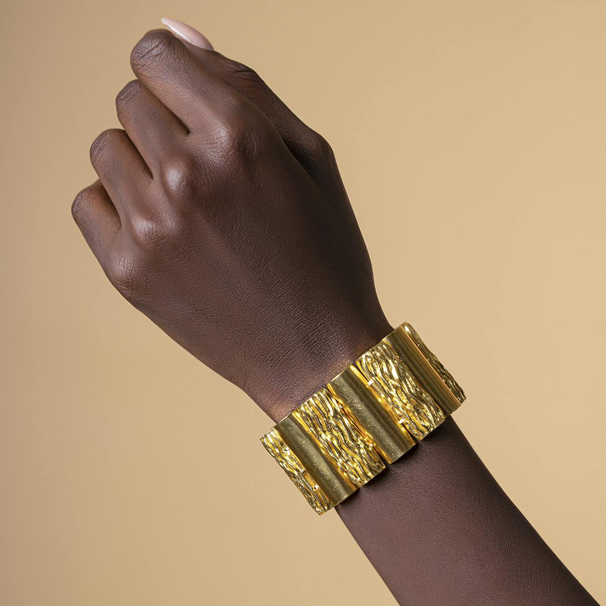 BINARY LOG BRACELET GOLD TONE , a product by Equiivalence