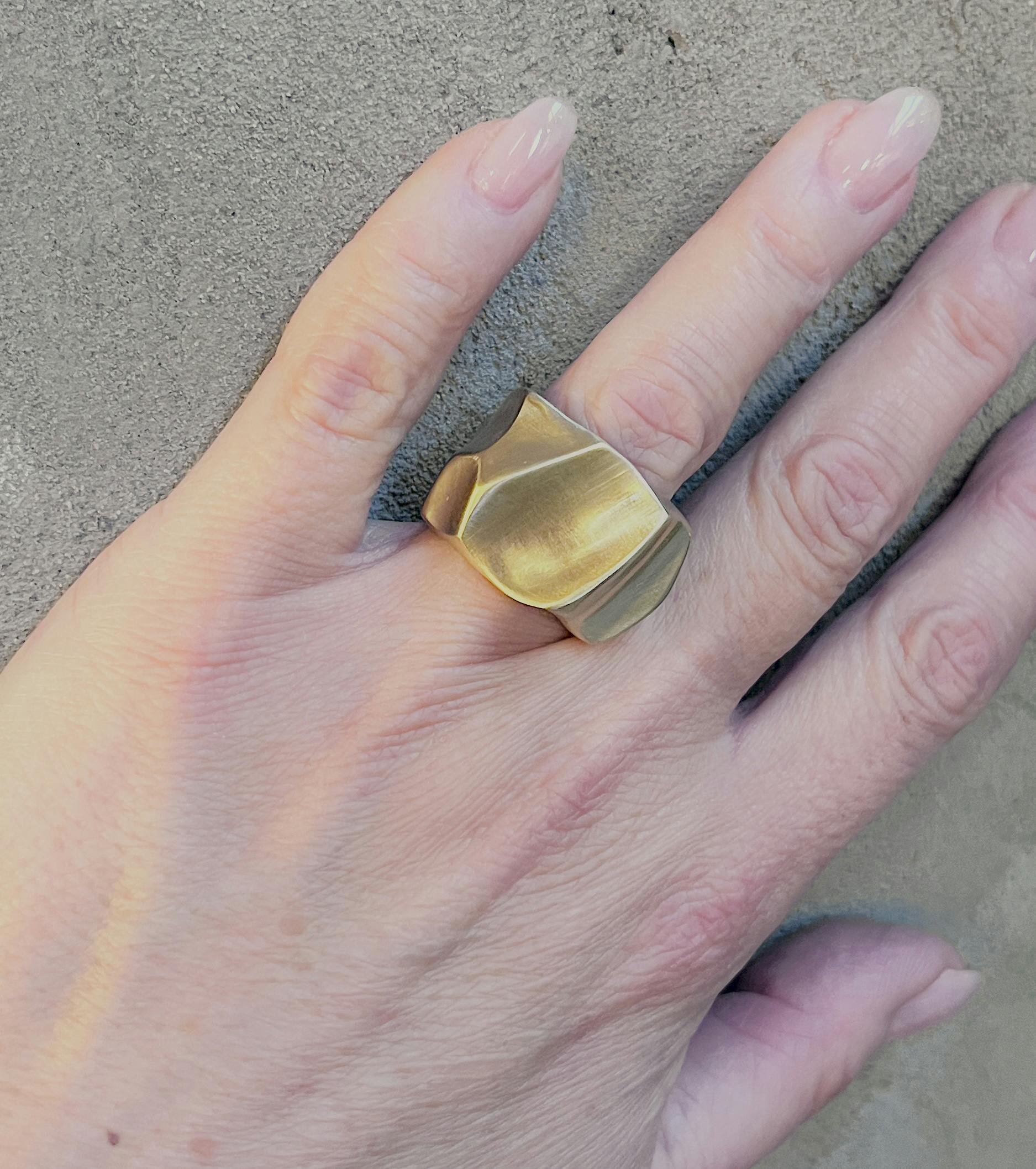 Onda Ring, a product by Jenny Greco Jewellery