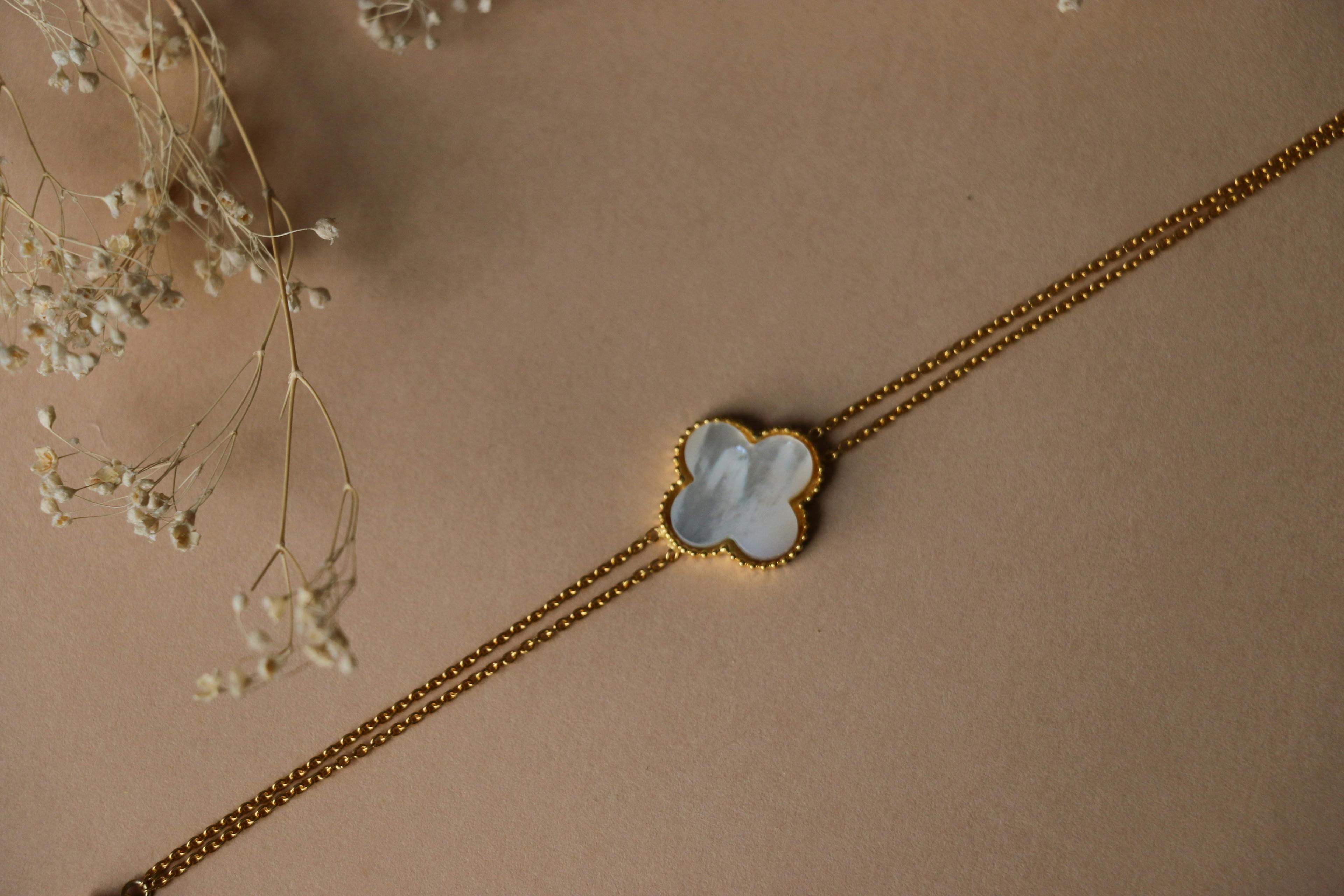 Mop clover double chain bracelet, a product by The Jewel Closet Store