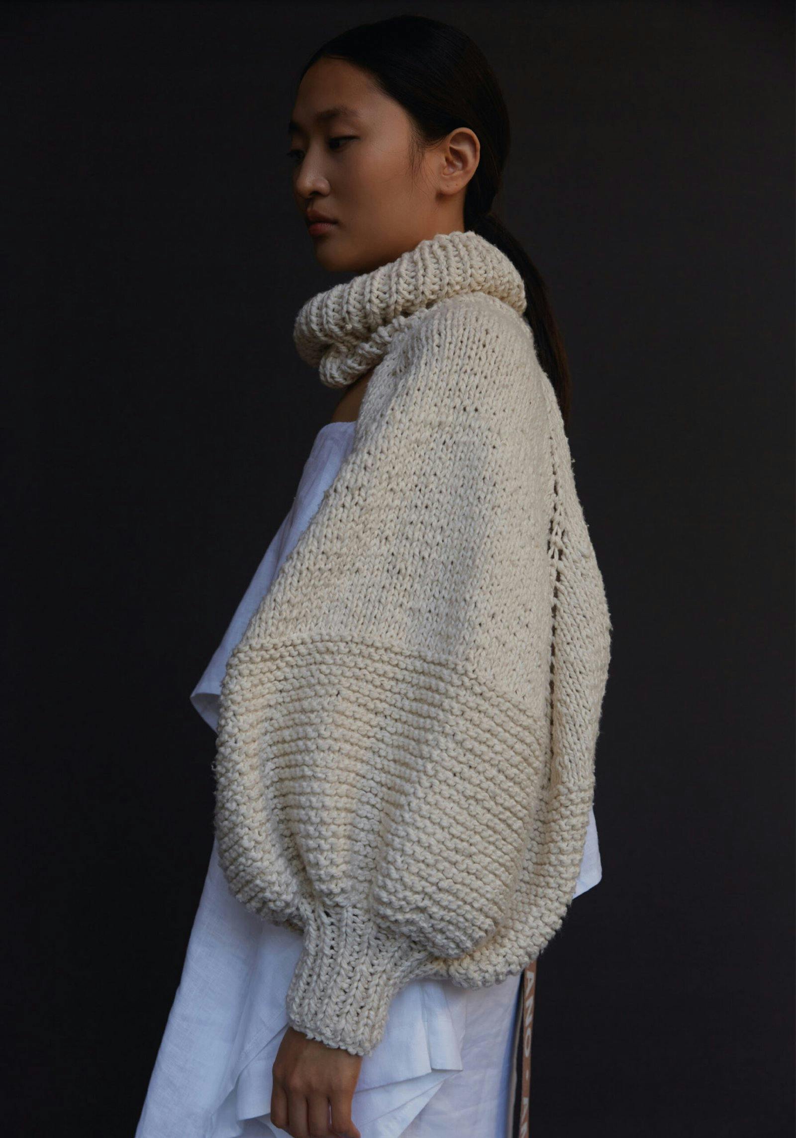 Ivory Sleeves: Item 009 Ivory, a product by Studio cumbre