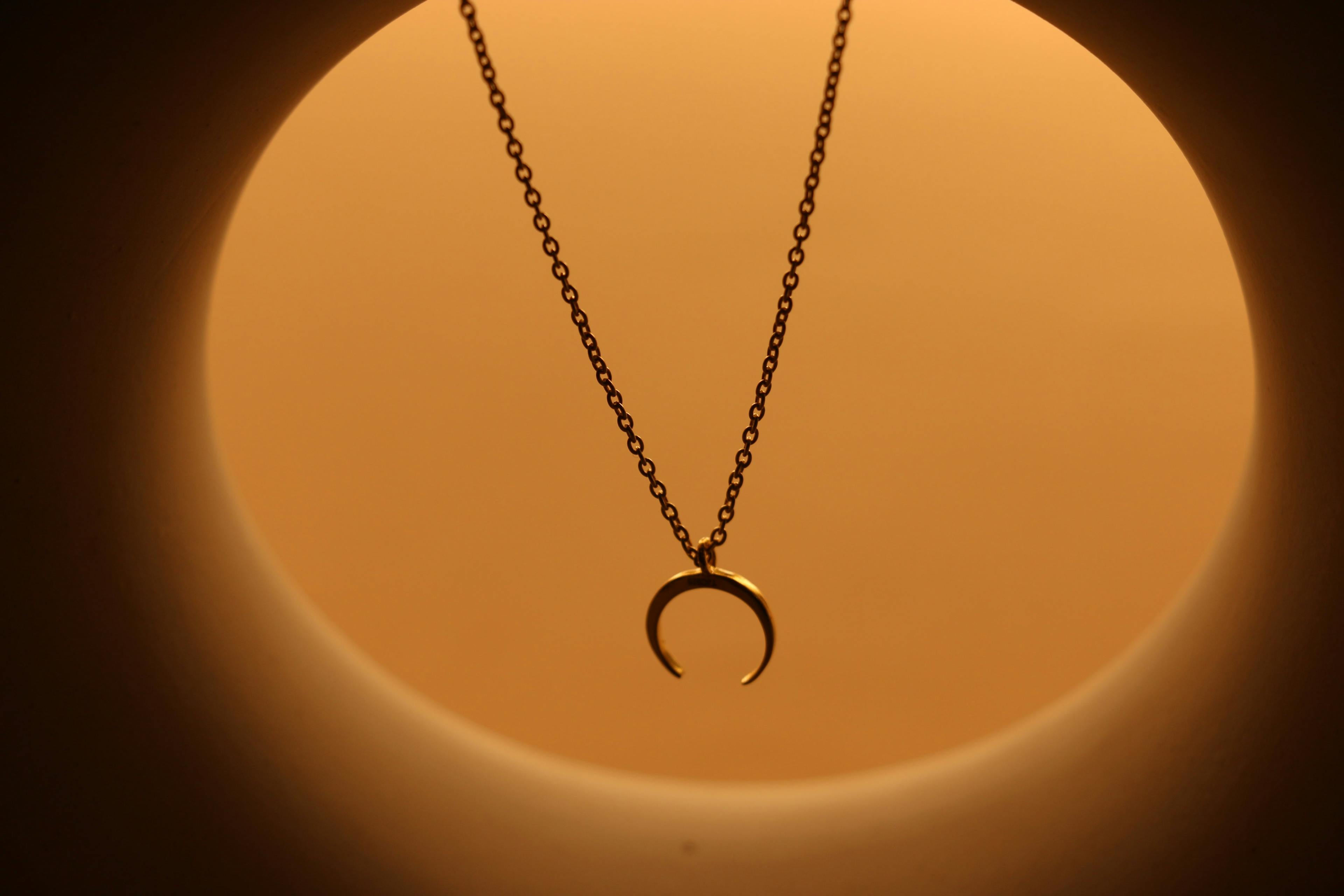 Thumbnail preview #2 for Moon shaped necklace