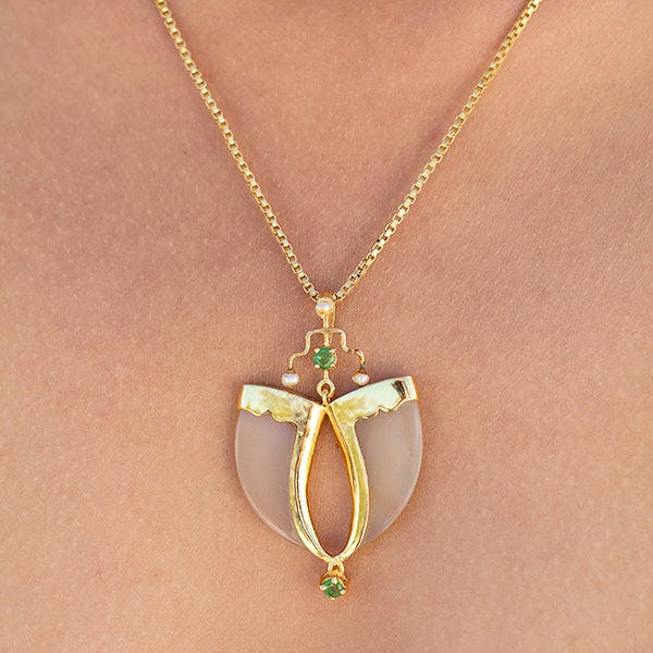 AVANI Faux Tiger Claw Green Royal Pendant (without chain), a product by Baka