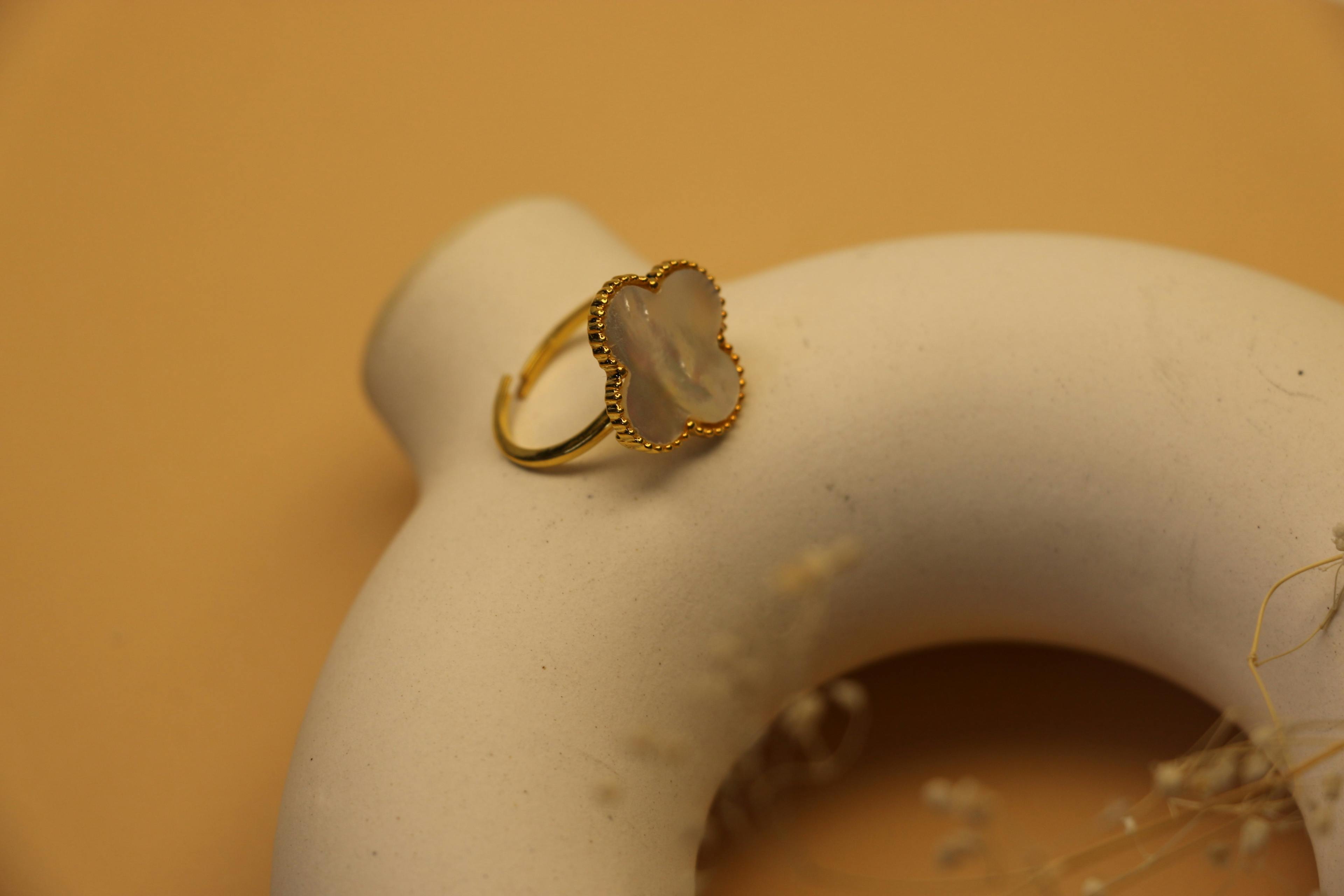 Thumbnail preview #3 for Mop clover adjustable ring