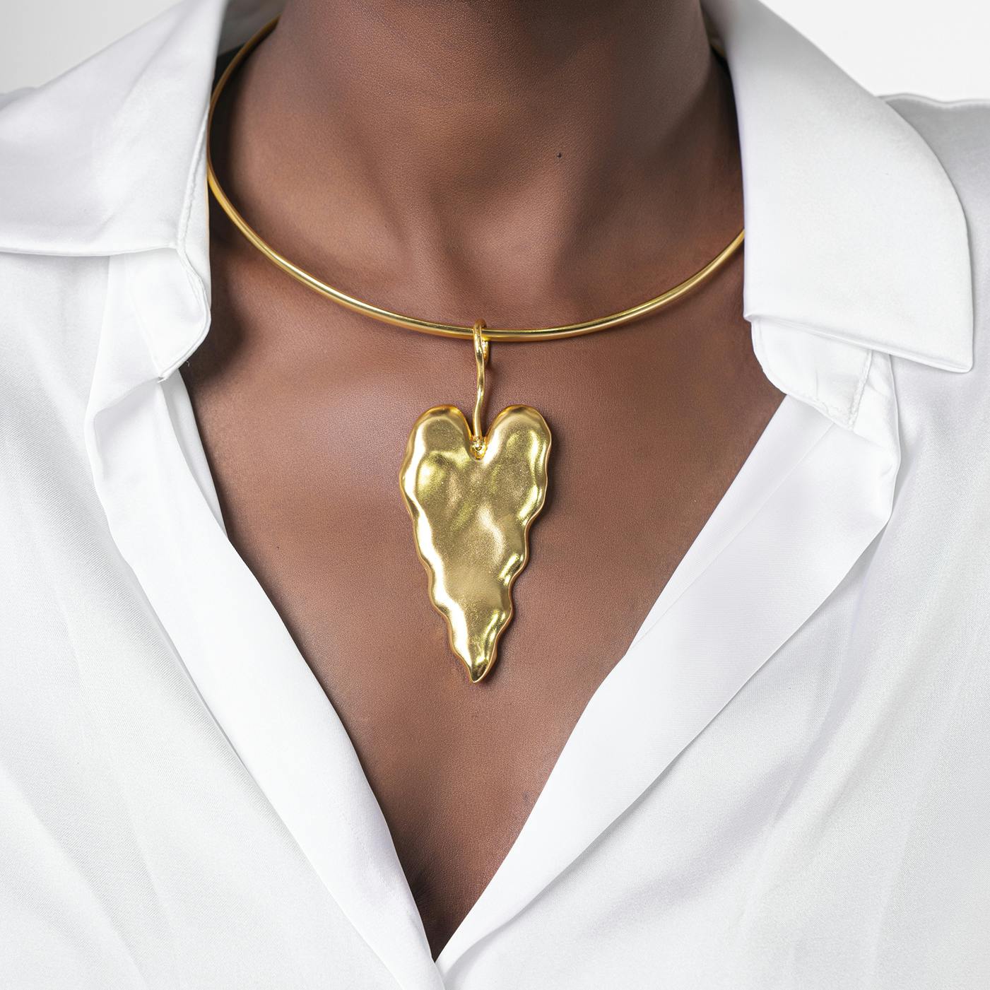 Thumbnail preview #0 for ANTHURIUM NECKLACE GOLD TONE