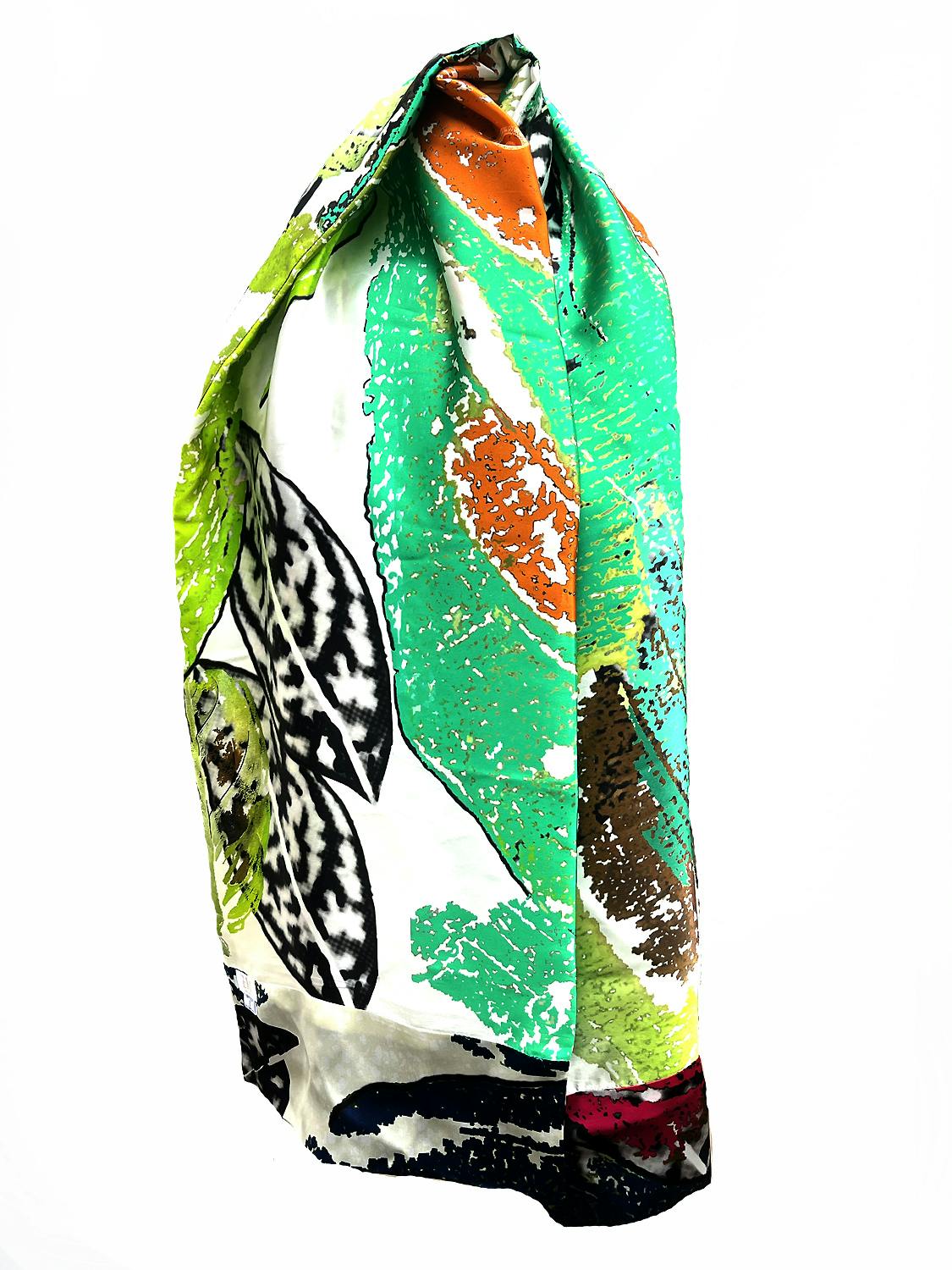 Reset green scarf , a product by EKI SILK 