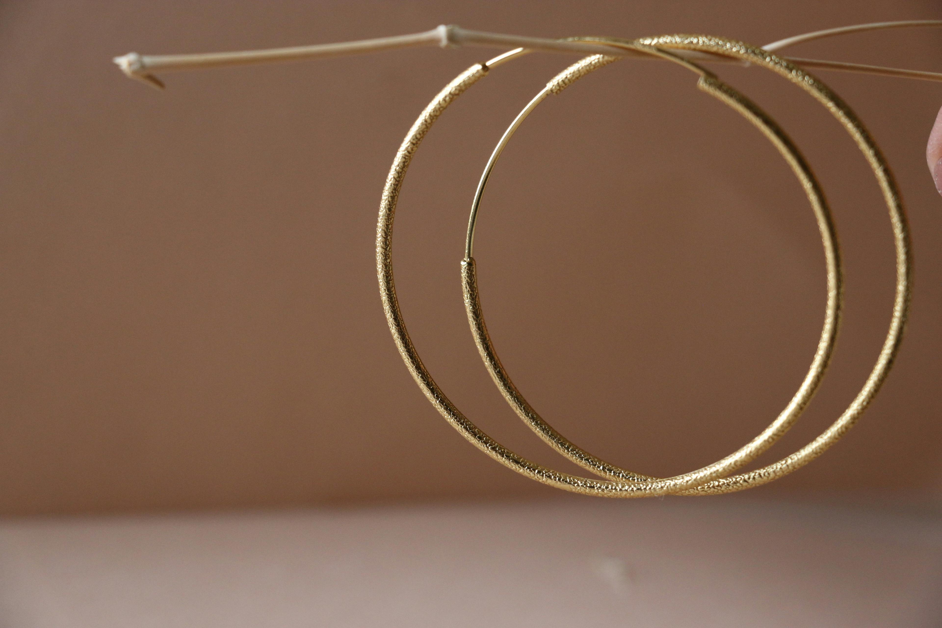 Thumbnail preview #5 for Giant round ear hoops