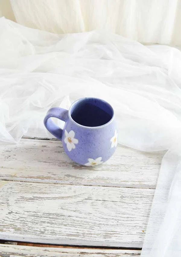 BELLY MUG- LILAC- DAISY COLLECTION, a product by Hello December
