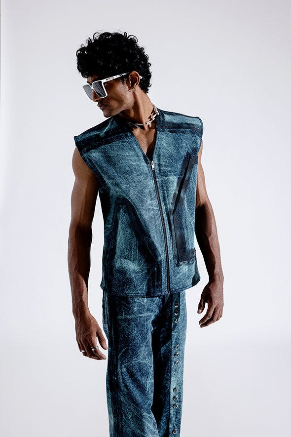 Ice Grunge Zipper Vest, a product by AROKA