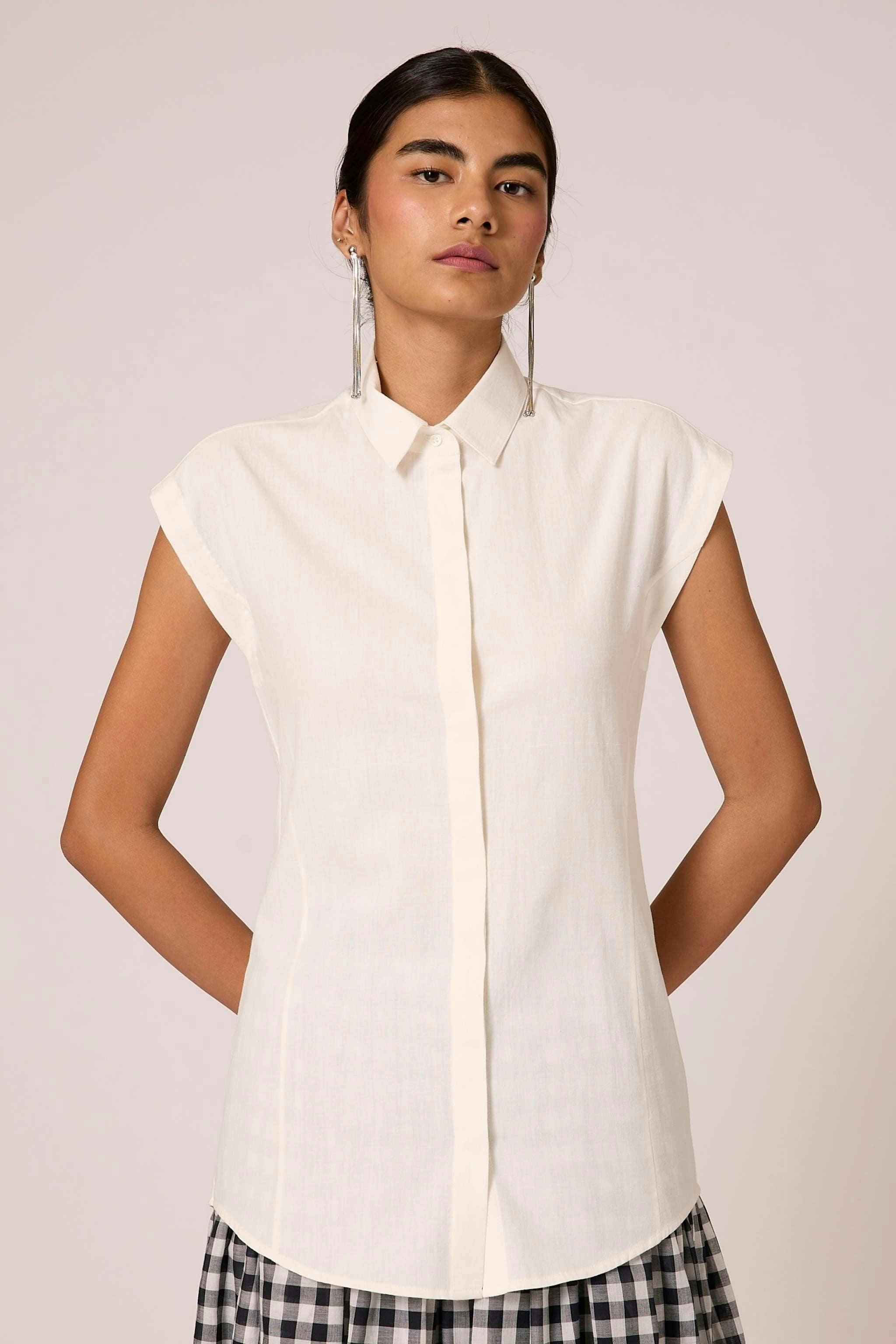 Cicaro Shirt - Blanc, a product by The Summer House