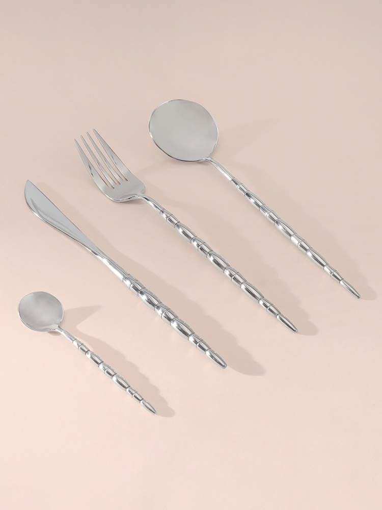 Silver Swivels Cutlery Set - Set of 4, a product by Table Manners