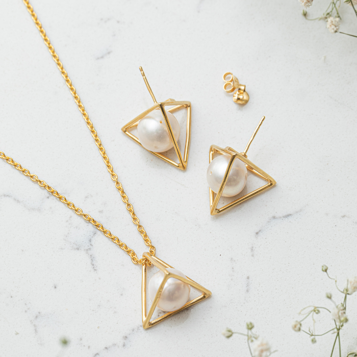 Pyramid Necklace Set, a product by The Jewel Closet Store