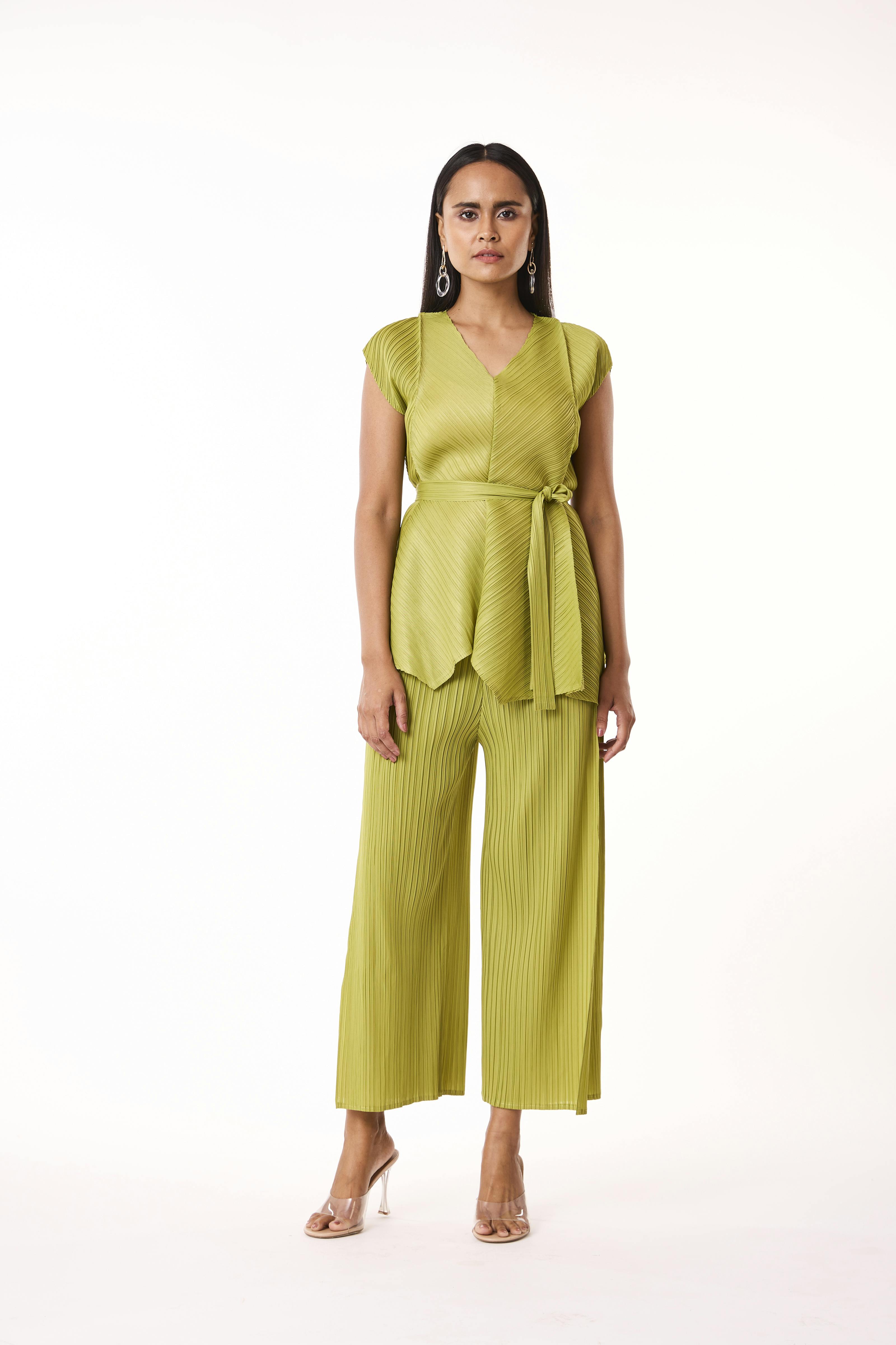 Nia V Neck Co-Ord Set - Pear Green, a product by Scarlet Sage