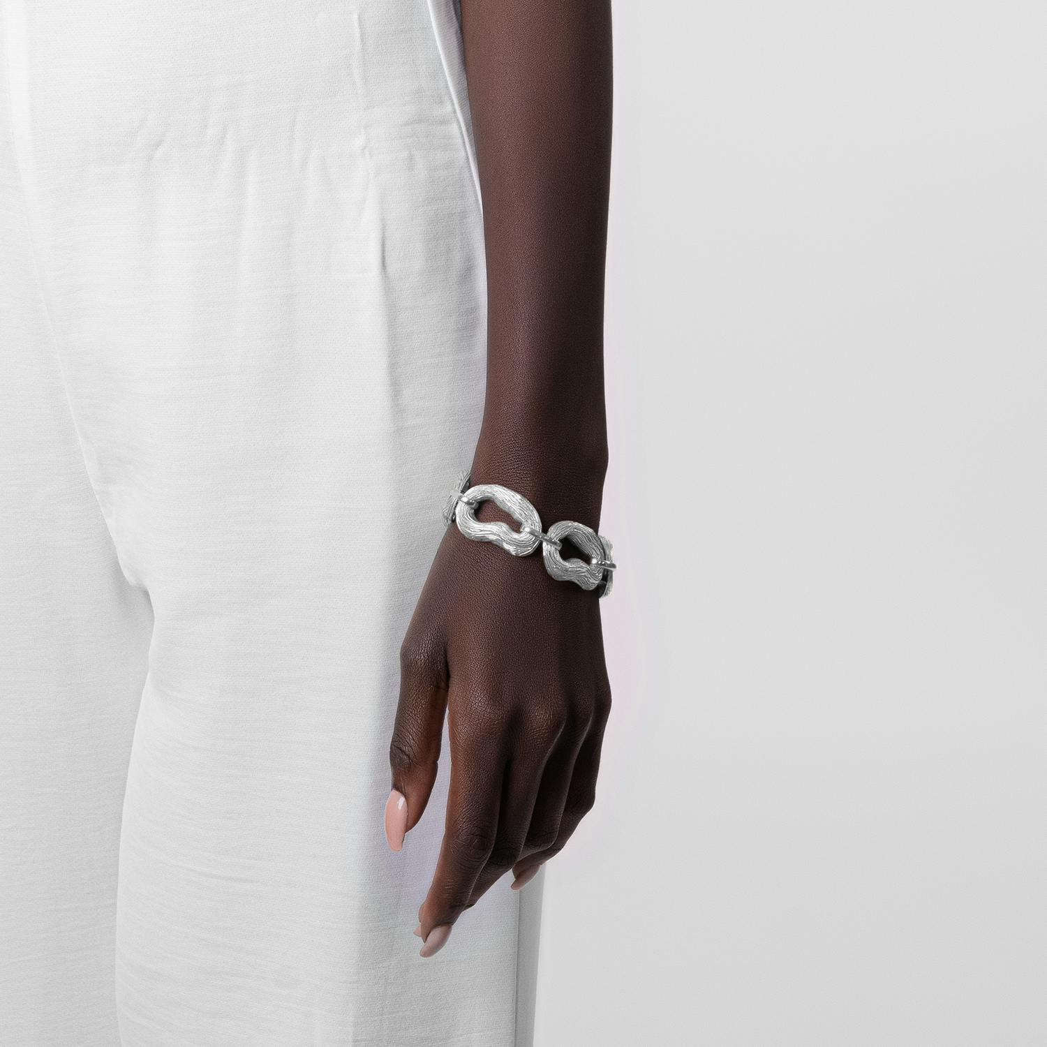 SYLVIE LINK BRACELET SILVER TONE , a product by Equiivalence