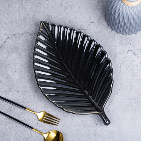 Black Color Leaf-Shaped Platter, a product by The Golden Theory