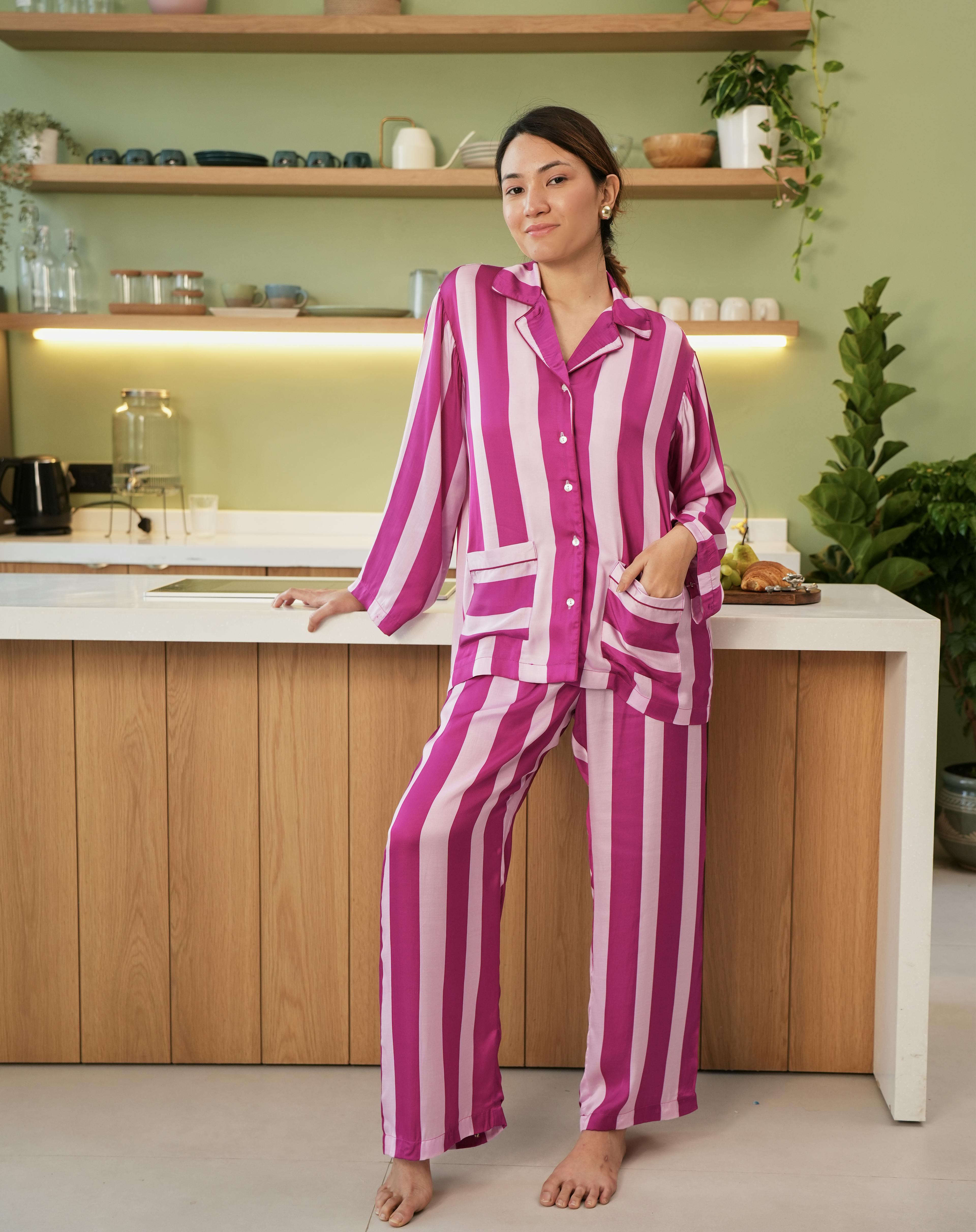 Thumbnail preview #2 for Good In Bed - Vegan Silk Pyjama Set 